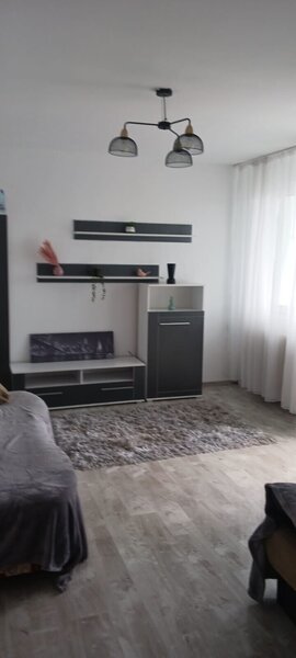 Dristor, Piata Ramnicu Sarat, inchiriere ap. 2 cam dec.,