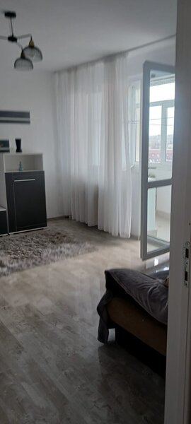 Dristor, Piata Ramnicu Sarat, inchiriere ap. 2 cam dec.,