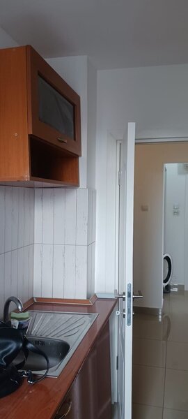 Dristor, Piata Ramnicu Sarat, inchiriere ap. 2 cam dec.,