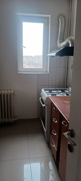 Dristor, Piata Ramnicu Sarat, inchiriere ap. 2 cam dec.,